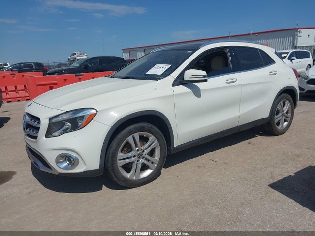 WDCTG4GB8JJ398104 Mercedes-Benz Gla 250 4matic