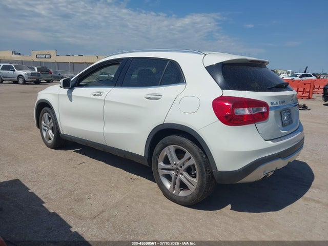WDCTG4GB8JJ398104 Mercedes-Benz Gla 250 4matic