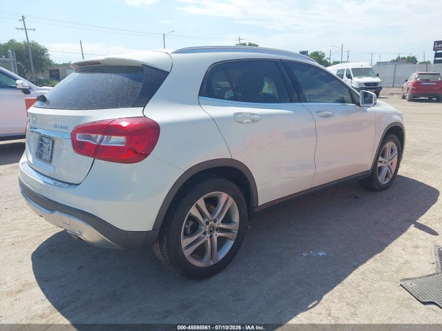 WDCTG4GB8JJ398104 Mercedes-Benz Gla 250 4matic