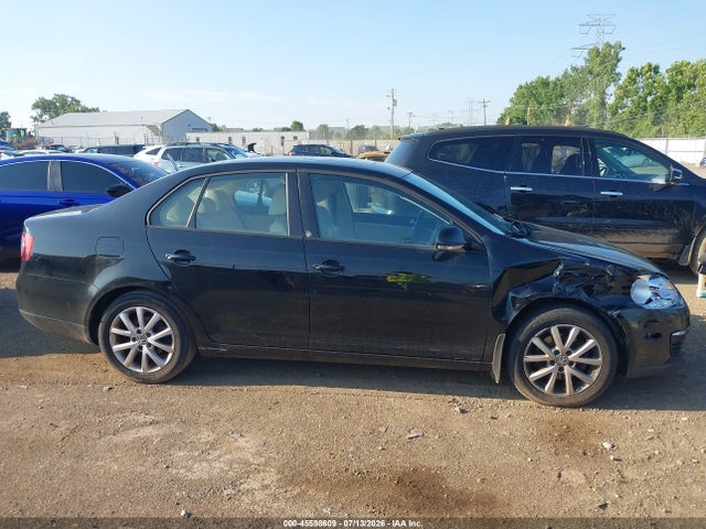 2010 Volkswagen Jetta Limited Edition მანქანა იყიდება აუქციონზე, vin: 3VWRX7AJ0AM134179, აუქციონის ნომერი: 45598609