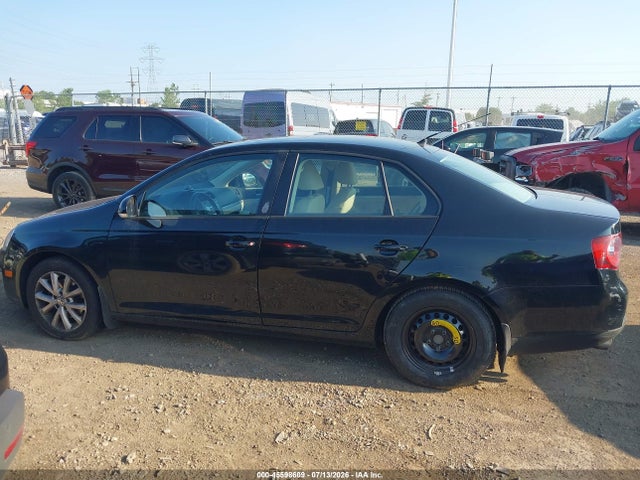 2010 Volkswagen Jetta Limited Edition მანქანა იყიდება აუქციონზე, vin: 3VWRX7AJ0AM134179, აუქციონის ნომერი: 45598609