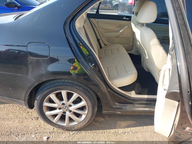 2010 Volkswagen Jetta Limited Edition მანქანა იყიდება აუქციონზე, vin: 3VWRX7AJ0AM134179, აუქციონის ნომერი: 45598609
