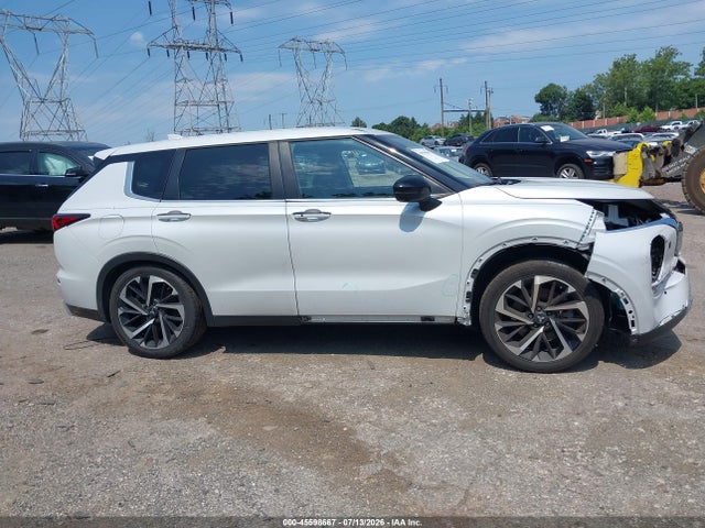 45598667 :رقم المزاد ، JA4J4UA83NZ088494 vin ، 2022 Mitsubishi Outlander Black Edition S-awc/se 2.5 S-awc/se Launch Edition S-awc مزاد بيع