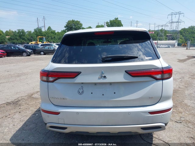 45598667 :رقم المزاد ، JA4J4UA83NZ088494 vin ، 2022 Mitsubishi Outlander Black Edition S-awc/se 2.5 S-awc/se Launch Edition S-awc مزاد بيع