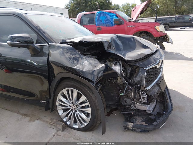 2026 Toyota Highlander Hybrid Platinum მანქანა იყიდება აუქციონზე, vin: 5TDEBRCH9TS721232, აუქციონის ნომერი: 45598682