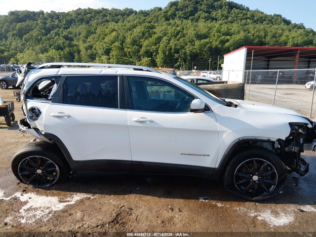 2017 Jeep Cherokee Limited მანქანა იყიდება აუქციონზე, vin: 1C4PJMDB9HW665132, აუქციონის ნომერი: 45598712