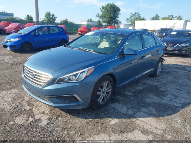Hyundai SONATA SE 2017 5NPE24AF4HH510201 Image 2