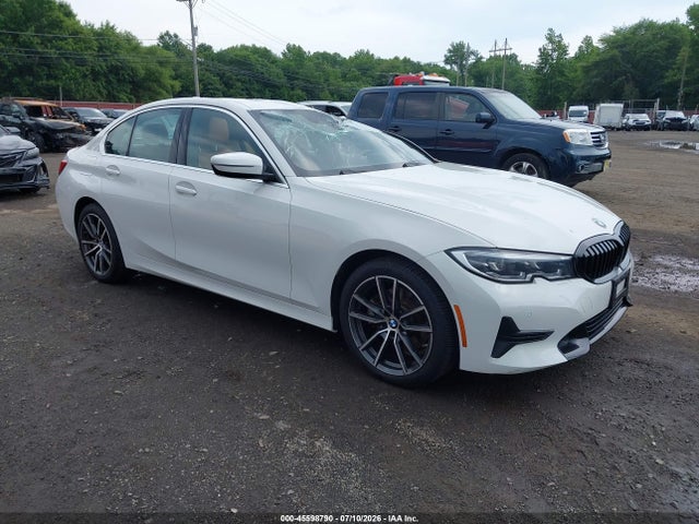45598790 :رقم المزاد ، 3MW5P9J0XM8C17259 vin ، 2021 Bmw 330e Xdrive مزاد بيع