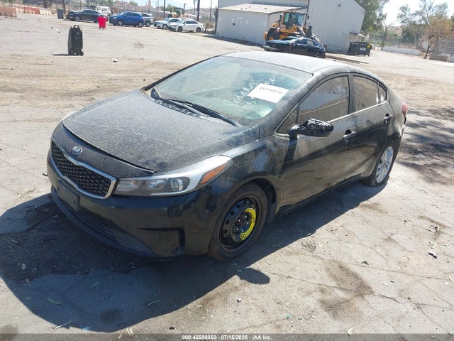 KIA FORTE LX 2017 3KPFK4A79HE139442 Image 2