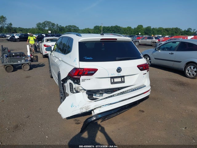 Продажа на аукционе авто 2021 Volkswagen Tiguan 2.0t Sel Premium R-line, vin: 3VV4B7AX2MM157890, номер лота: 45598874