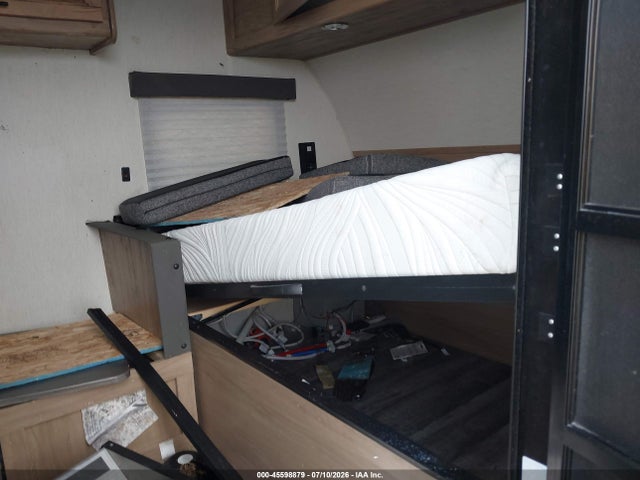 Продажа на аукционе авто 2023 Forest River Other, vin: 5ZT2CKEC6PY029169, номер лота: 45598879