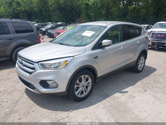 45598930 :رقم المزاد ، 1FMCU0GD5HUB58733 vin ، 2017 Ford Escape Se مزاد بيع
