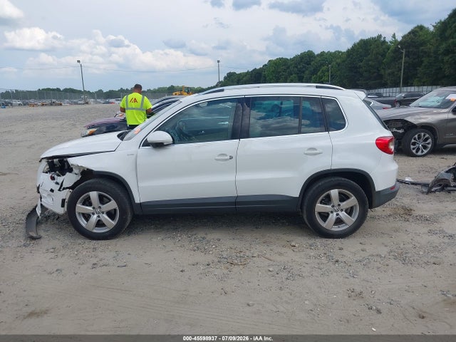Продаж на аукціоні авто 2010 Volkswagen Tiguan Wolfsburg Edition, vin: WVGAV7AX8AW523920, номер лоту: 45598937
