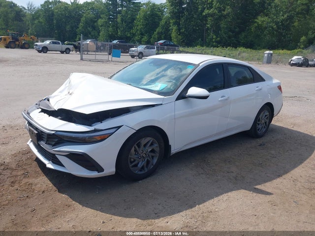 Hyundai ELANTRA SEL 2024 KMHLM4DG3RU751806 Image 2