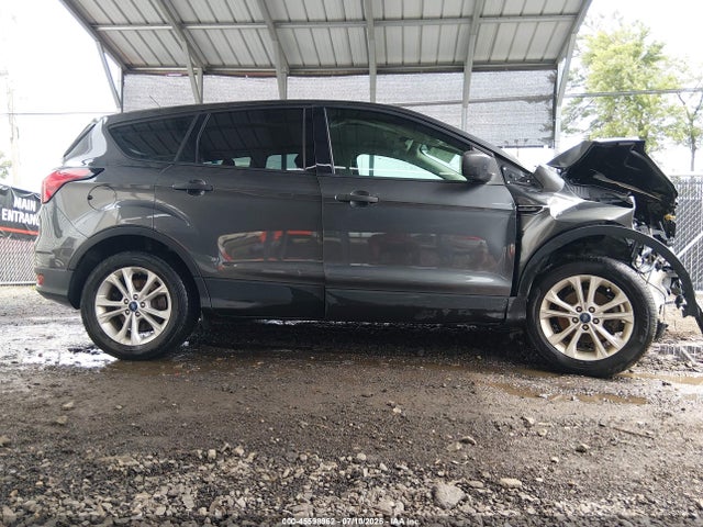 Auction sale of the 2019 Ford Escape S, vin: 1FMCU0F78KUB92815, lot number: 45598962