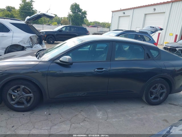 2025 Kia K4 Lxs მანქანა იყიდება აუქციონზე, vin: 3KPFT4DE9SE103846, აუქციონის ნომერი: 45598991
