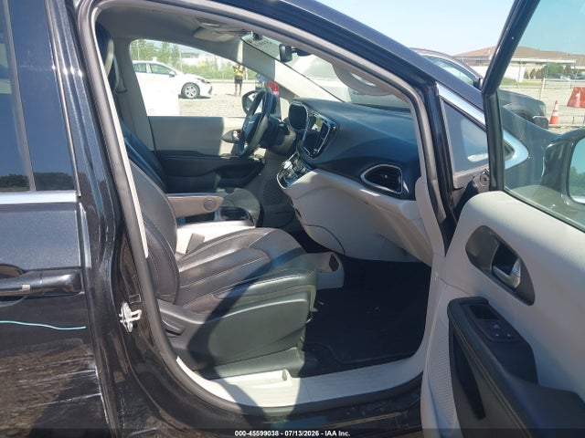 Продаж на аукціоні авто 2022 Chrysler Pacifica Touring L, vin: 2C4RC1BG4NR117107, номер лоту: 45599038