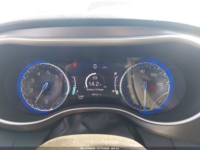 Продаж на аукціоні авто 2022 Chrysler Pacifica Touring L, vin: 2C4RC1BG4NR117107, номер лоту: 45599038