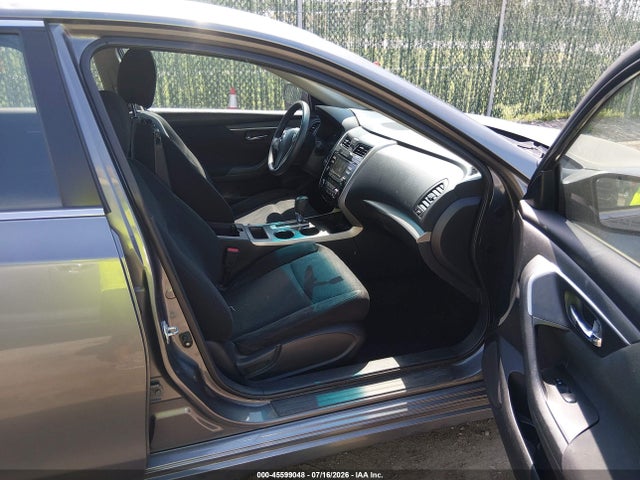 2015 Nissan Altima 2.5 S მანქანა იყიდება აუქციონზე, vin: 1N4AL3AP6FC240210, აუქციონის ნომერი: 45599048