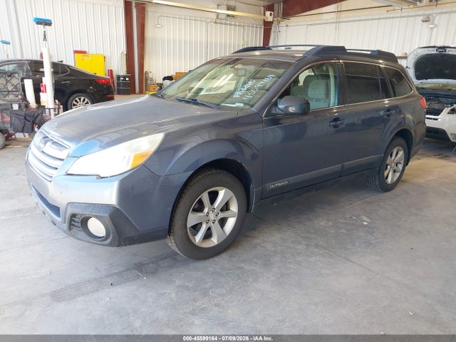 Subaru Outback 2.5i Premium 2014 4S4BRCCC7E3252657 Image 2