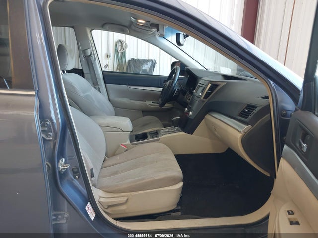 Subaru Outback 2.5i Premium 2014 4S4BRCCC7E3252657 Image 5