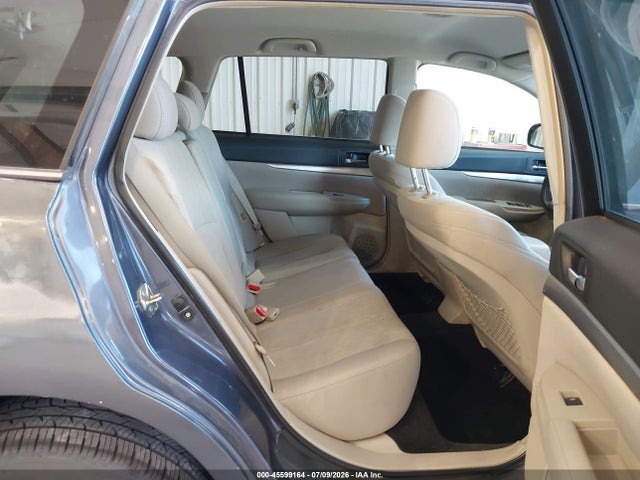 Subaru Outback 2.5i Premium 2014 4S4BRCCC7E3252657 Image 8