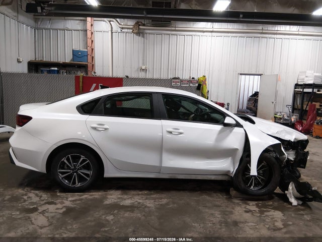 Продажа на аукционе авто 2023 Kia Forte Lxs, vin: 3KPF24AD8PE687257, номер лота: 45599248