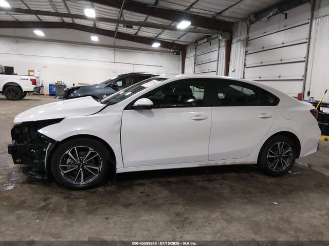 Продажа на аукционе авто 2023 Kia Forte Lxs, vin: 3KPF24AD8PE687257, номер лота: 45599248