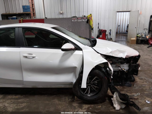 Продажа на аукционе авто 2023 Kia Forte Lxs, vin: 3KPF24AD8PE687257, номер лота: 45599248