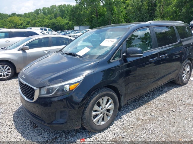 KIA SEDONA LX 2016 KNDMB5C17G6213449 Image 2