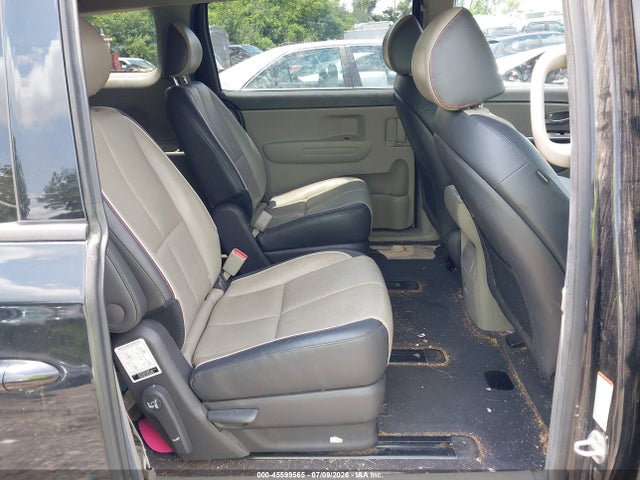 KIA SEDONA LX 2016 KNDMB5C17G6213449 Image 8