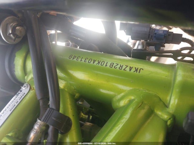 Kawasaki ZR900 2019 JKAZR2B10KA031349 Image 10