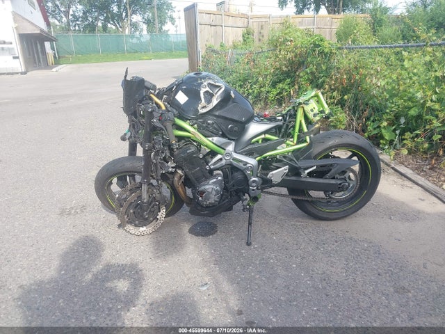 JKAZR2B10KA031349 Kawasaki ZR900
