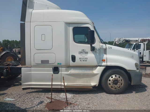 Aukcja sprzedaży 2015 Freightliner Cascadia 125, vin: 1FUJGLDV9FLGE9642, numer aukcji: 45599674