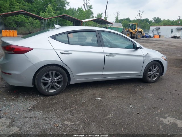 Продажа на аукционе авто 2017 Hyundai Elantra Se, vin: KMHD84LF2HU272566, номер лота: 45599678