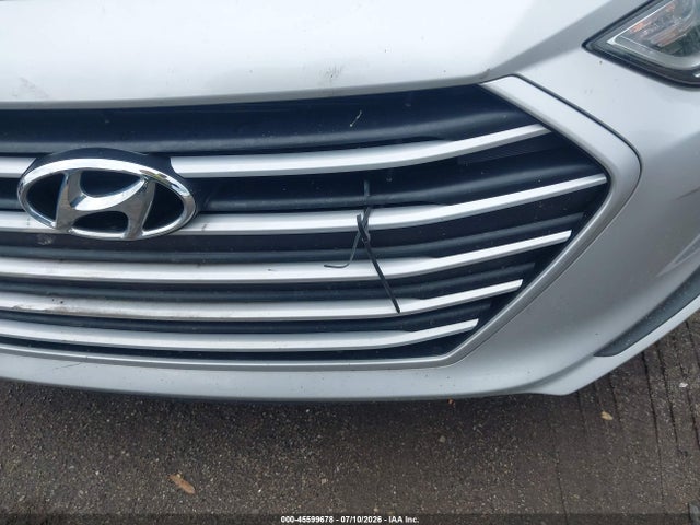 Продажа на аукционе авто 2017 Hyundai Elantra Se, vin: KMHD84LF2HU272566, номер лота: 45599678