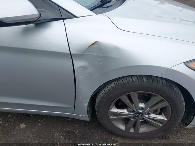 Продажа на аукционе авто 2017 Hyundai Elantra Se, vin: KMHD84LF2HU272566, номер лота: 45599678