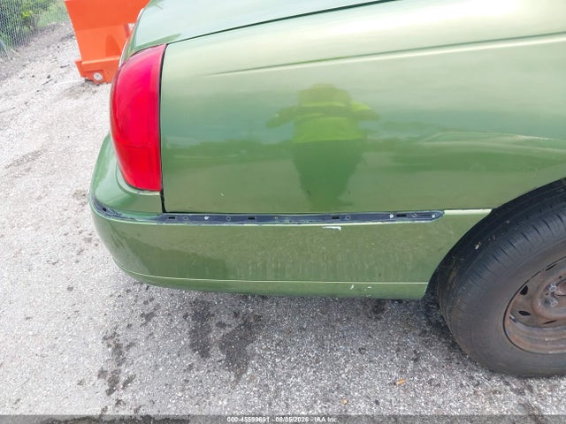 Продажа на аукционе авто 2003 Lincoln Town Car Signature, vin: 1LNHM82W43Y644240, номер лота: 45599691