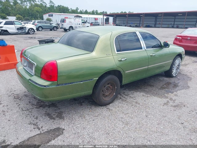 Продажа на аукционе авто 2003 Lincoln Town Car Signature, vin: 1LNHM82W43Y644240, номер лота: 45599691