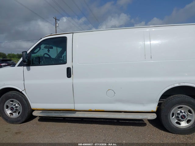 GMC Savana 2500 Work Van 2019 1GTW7AFG7K1302463 Image 14