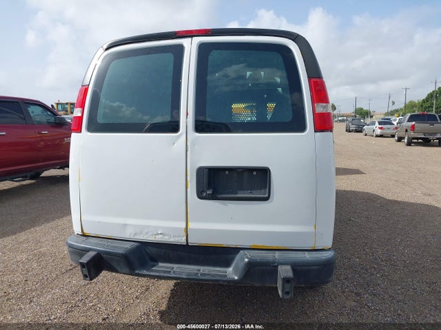 GMC Savana 2500 Work Van 2019 1GTW7AFG7K1302463 Image 16