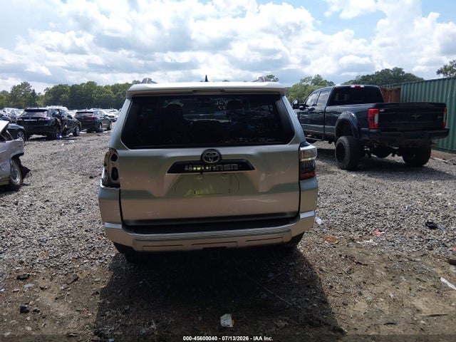 45600040 :رقم المزاد ، JTEBU5JR5J5532478 vin ، 2018 Toyota 4runner Trd Off Road Premium مزاد بيع