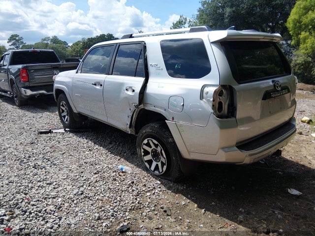 45600040 :رقم المزاد ، JTEBU5JR5J5532478 vin ، 2018 Toyota 4runner Trd Off Road Premium مزاد بيع