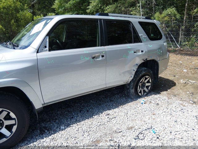 45600040 :رقم المزاد ، JTEBU5JR5J5532478 vin ، 2018 Toyota 4runner Trd Off Road Premium مزاد بيع