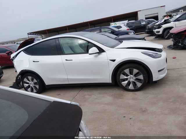 45600136 :رقم المزاد ، 7SAYGAEE7PF682561 vin ، 2023 Tesla Model Y مزاد بيع