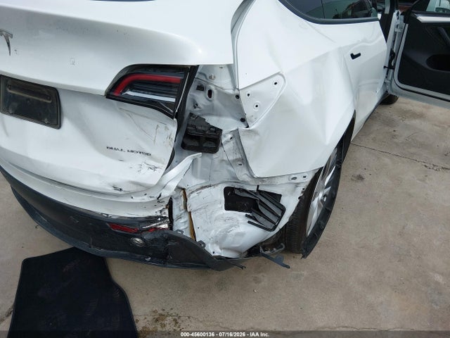 45600136 :رقم المزاد ، 7SAYGAEE7PF682561 vin ، 2023 Tesla Model Y مزاد بيع