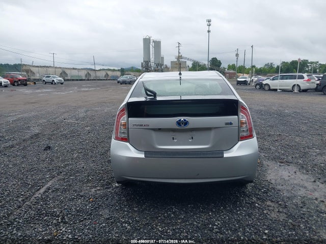 Toyota Prius Two 2015 JTDKN3DU2F1882672 Image 16