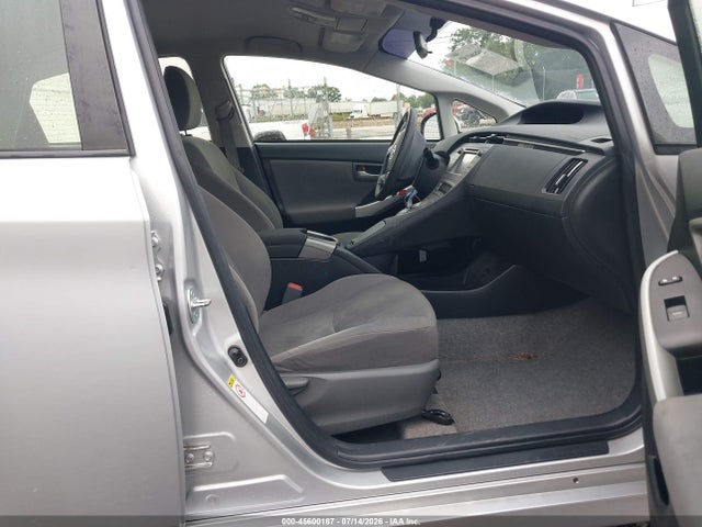 Toyota Prius Two 2015 JTDKN3DU2F1882672 Image 5
