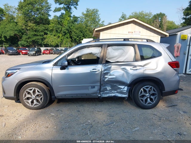 Продаж на аукціоні авто 2021 Subaru Forester Premium, vin: JF2SKAFC4MH561210, номер лоту: 45600225