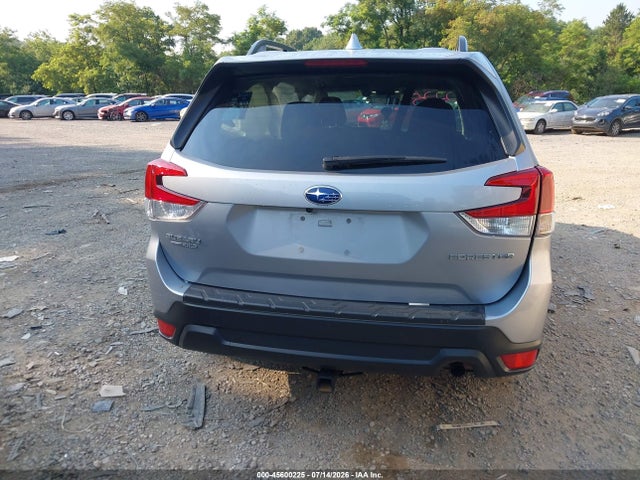 Продаж на аукціоні авто 2021 Subaru Forester Premium, vin: JF2SKAFC4MH561210, номер лоту: 45600225